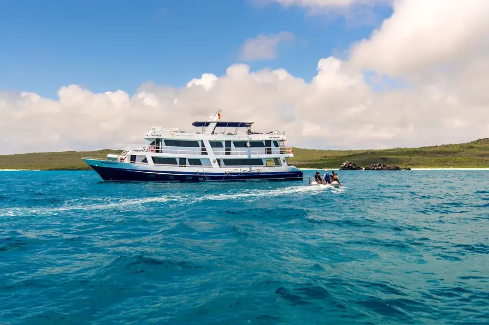 cruise boat galapagos